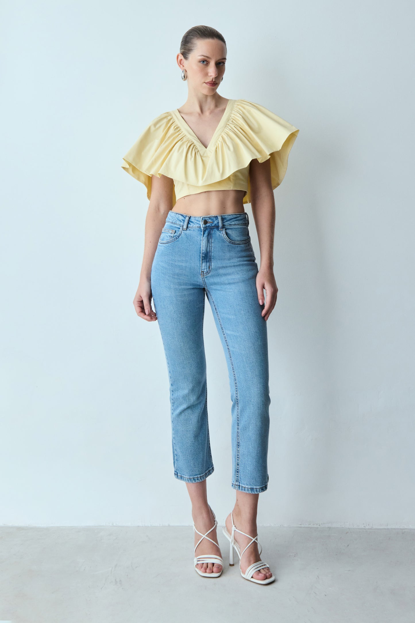 BLUSA MANGA CURTA COM SOBREPOSICAO E EFEITO BUFANTE AMARELO MANTEIGA