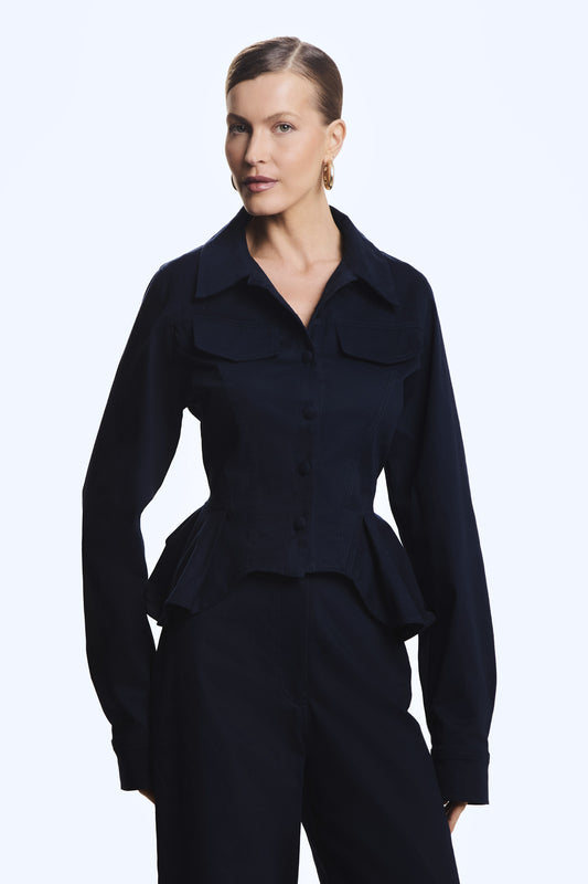 BLUSA MANGA LONGA ACINTURADA BARRA AMPLA BOLSOS FRENTE AZUL MARINHO