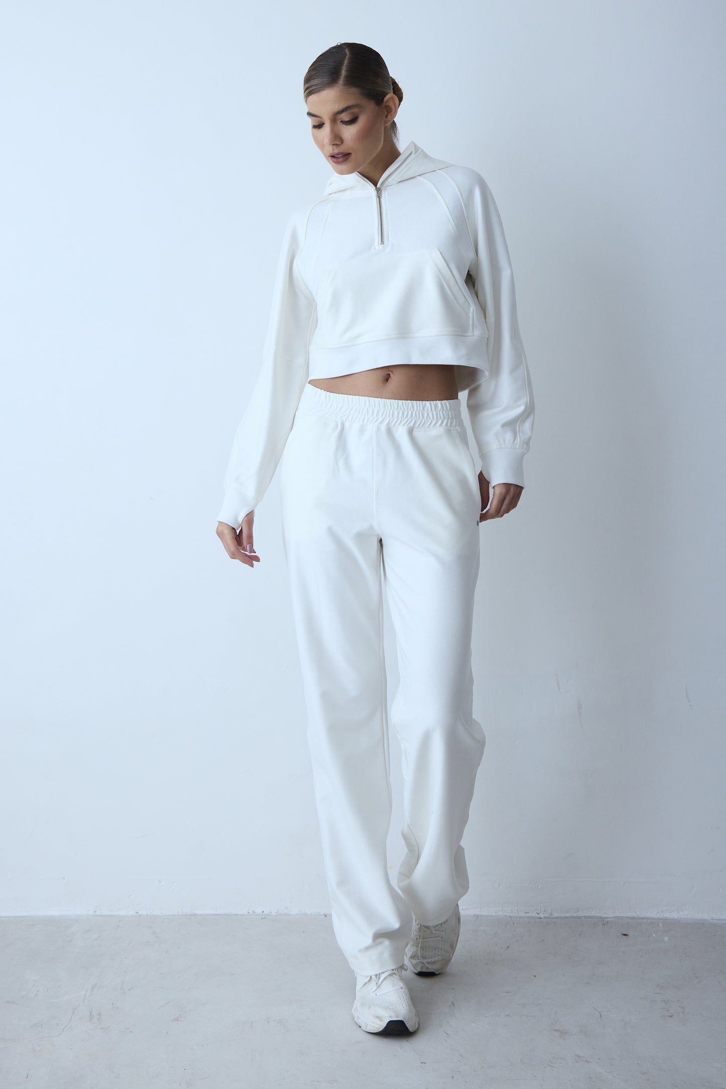 BLUSA MANGA LONGA MOLETOM COM ZIPER DE METAL FRONTAL OFF WHITE