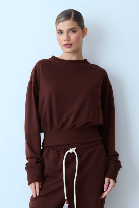 BLUSA MANGA LONGA MOLETOM GOLA CARECA AJUSTADO CINTURA MARROM