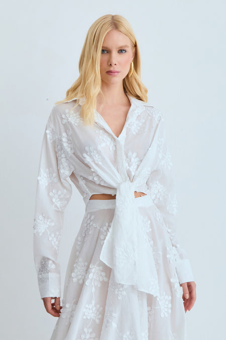CAMISA MANGA COMPRIDA COM BORDADO E AMARRACAO FRONTAL OFF WHITE