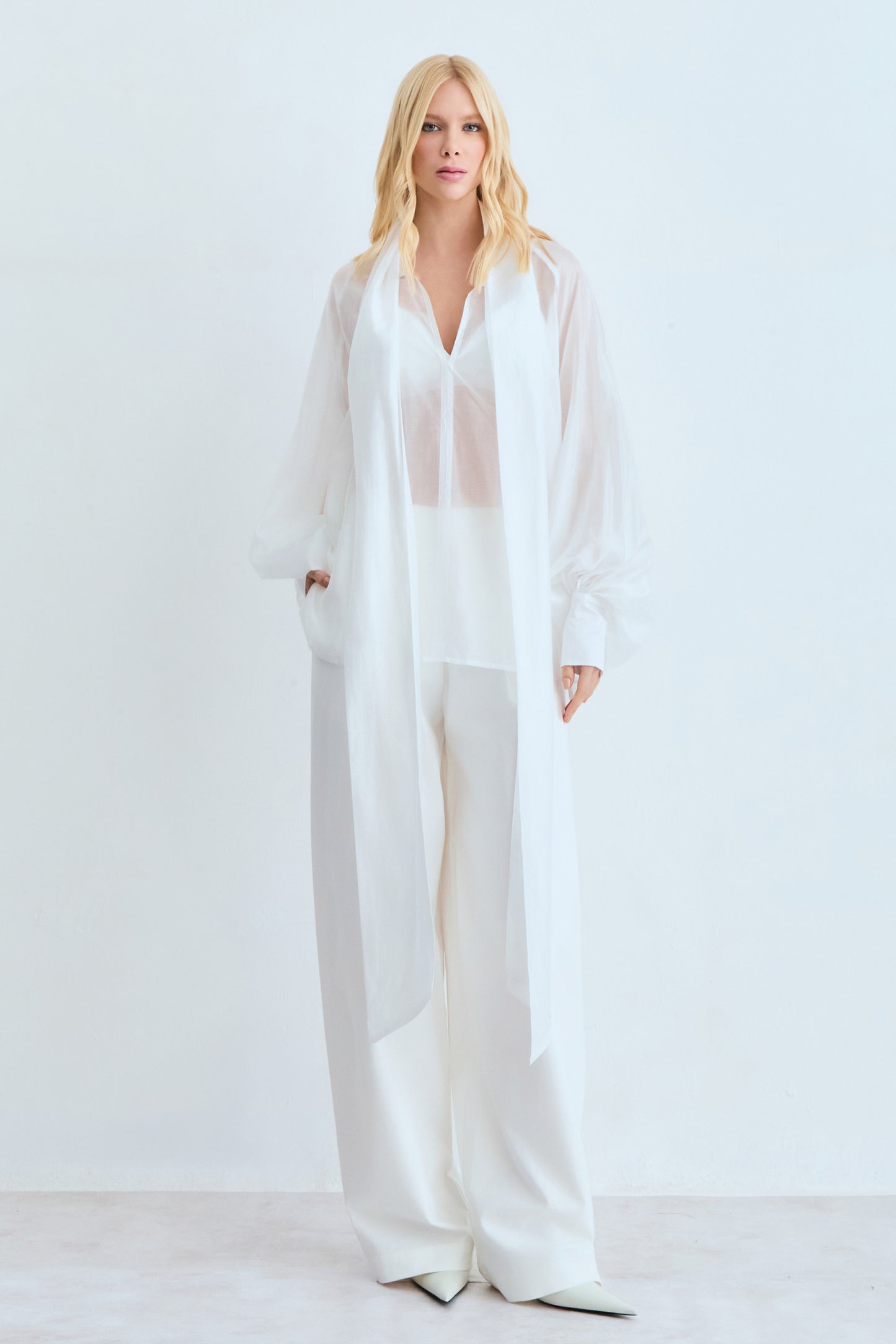 BLUSA MANGA LONGA FLUIDA COM TRANSPARENCIA E FAIXA OFF WHITE