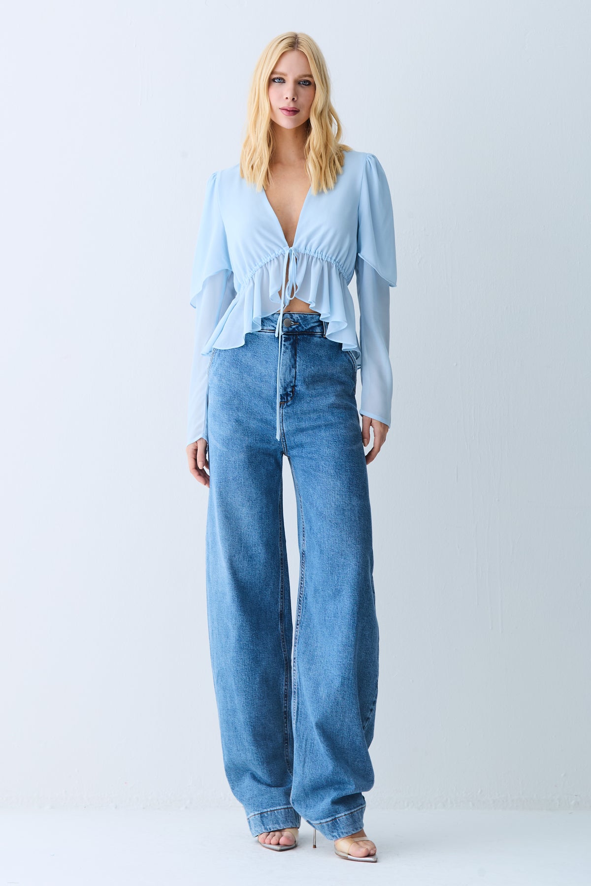 BLUSA MANGA LONGA FRANZIDOS REGULAVEIS E AMARRACAO AZUL POLAR