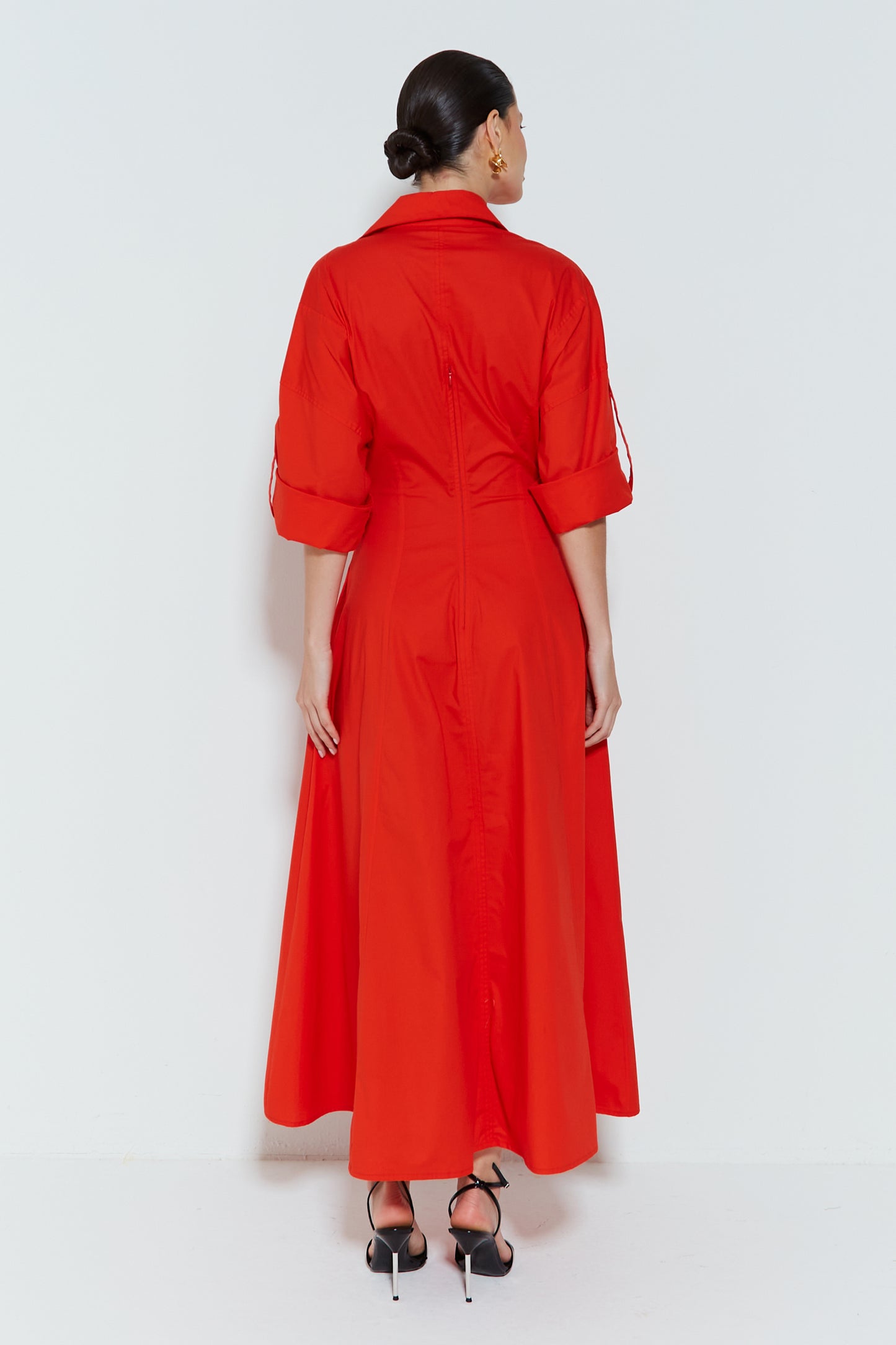 CHEMISE LONGUETE COM DECOTE V E BARRA AMPLA VERMELHO