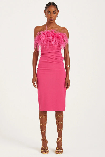 VESTIDO MIDI TOMARA QUE CAIA COM PLUMA NO DECOTE PINK