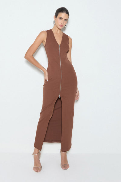 VESTIDO MIDI COM ZIPER FRONTAL EM MALHA CANELADA MARROM