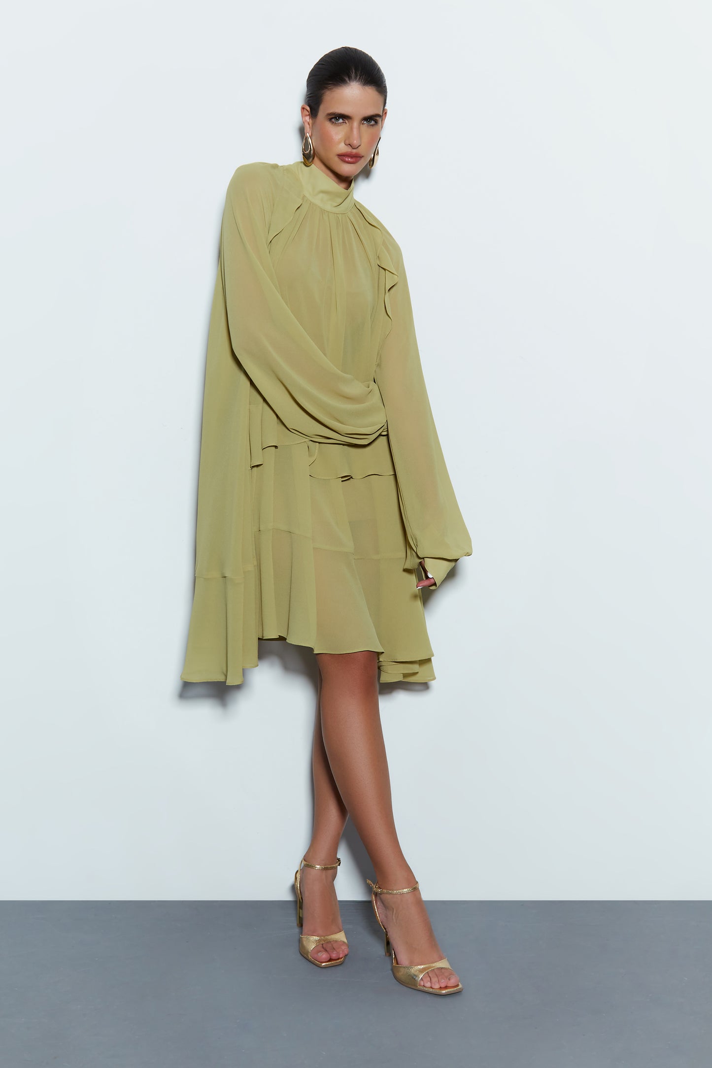 VESTIDO CURTO COM FRANZIDOS AMARRACAO PESCOCO VERDE LEMON