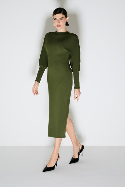 VESTIDO MIDI COM MANGA MORCEGO E ABERTURA COSTAS VERDE MILITAR