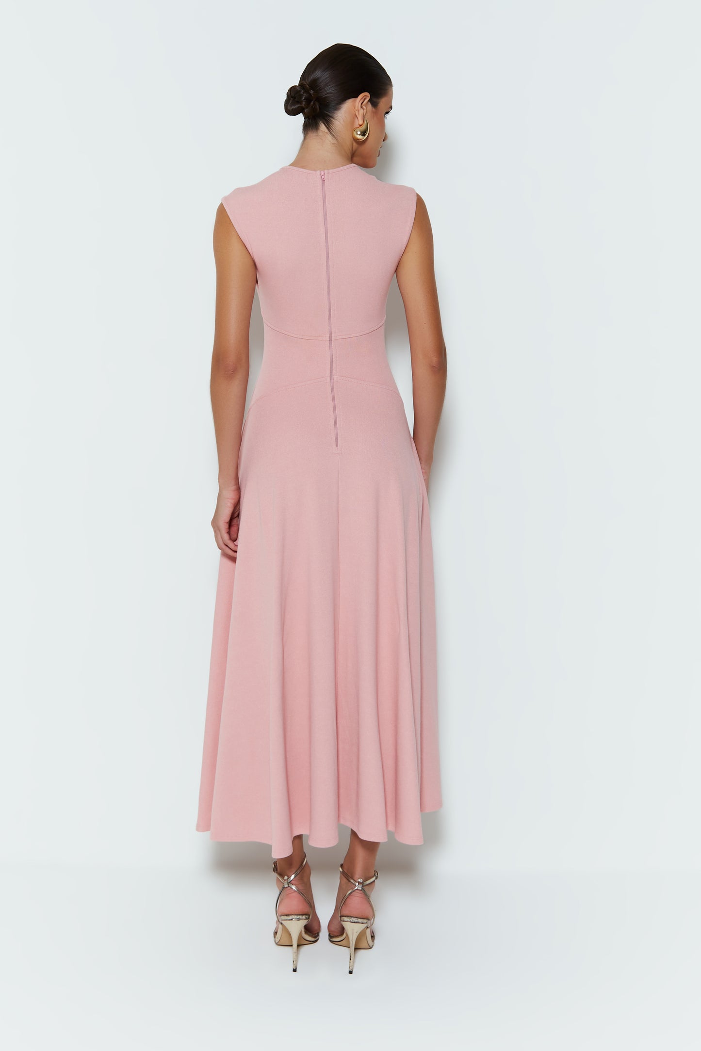 VESTIDO MIDI COM BARBATANA CINTURA E RECORTES BUSTO ROSA QUARTZO