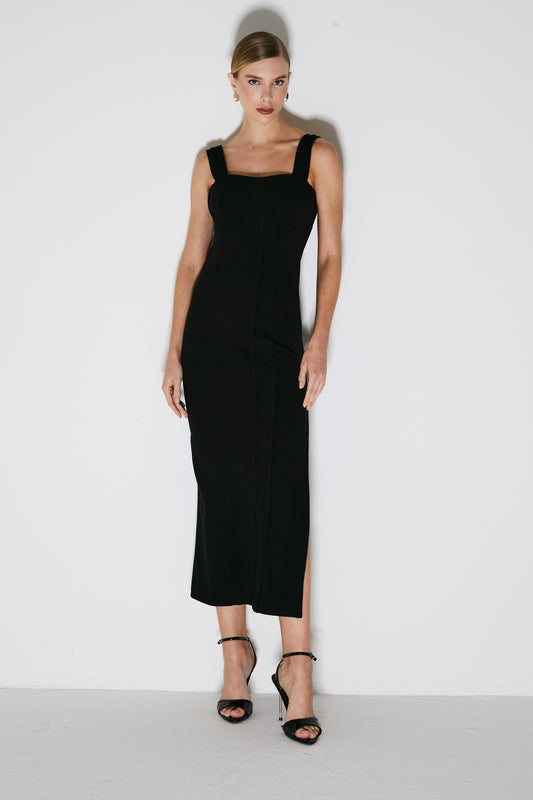 VESTIDO MIDI COM ALCAS LARGAS E RECORTES A FIO PRETO