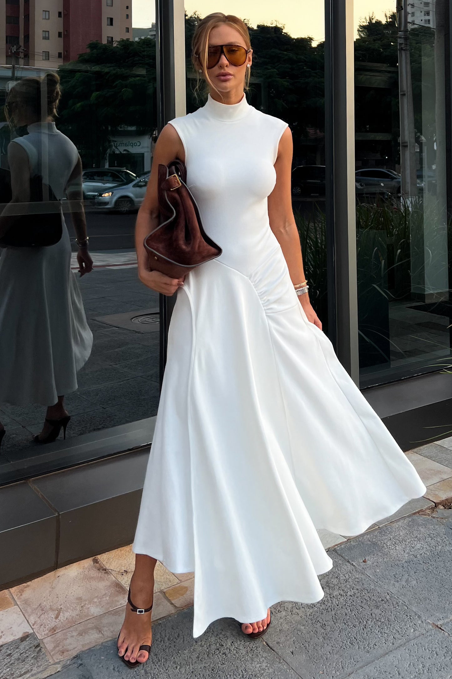 VESTIDO MIDI GOLA ALTA E FAIXA SOBREPOSTA OFF WHITE