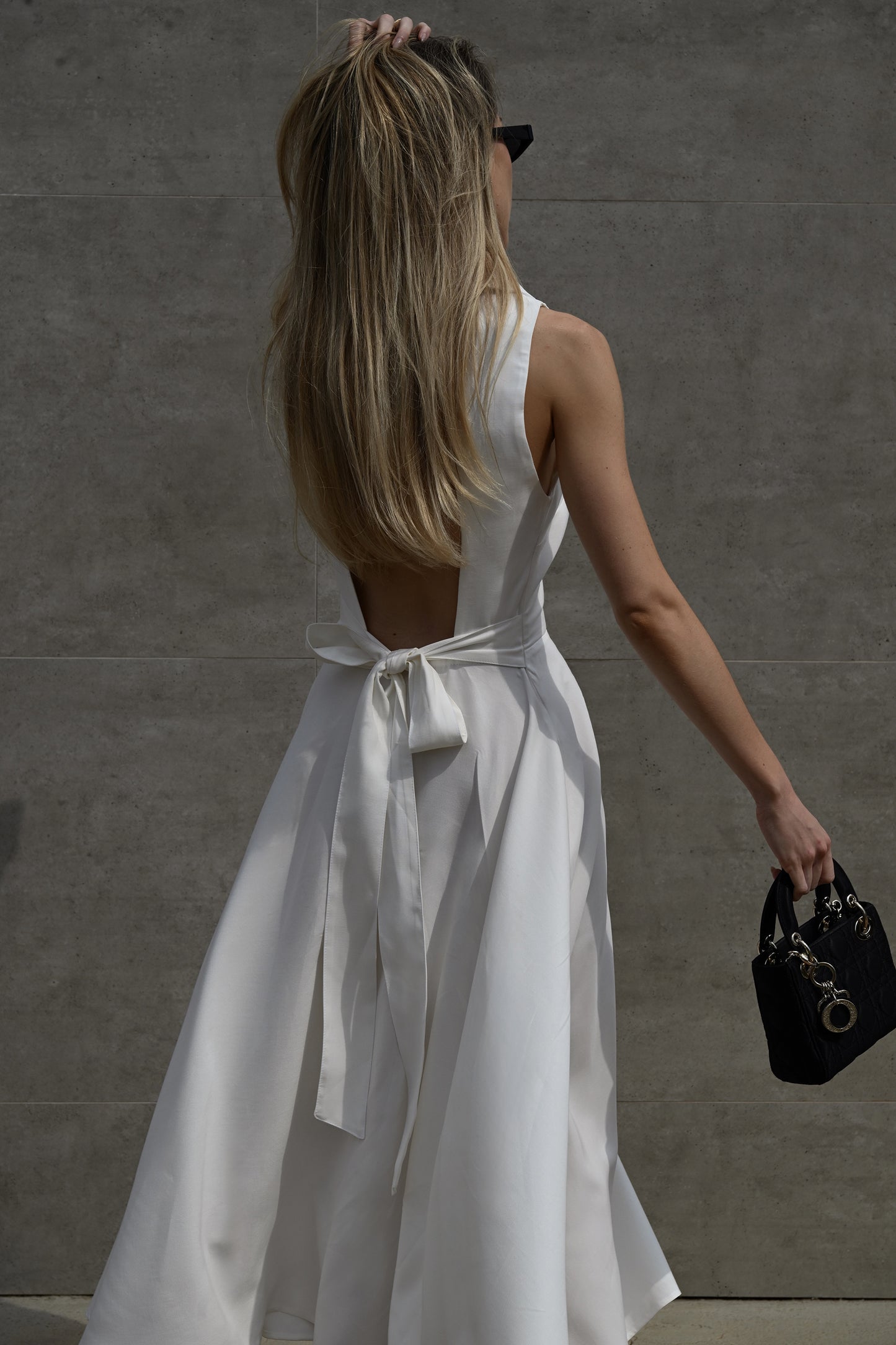 VESTIDO MIDI COM BOTOES FRONTAL ABERTURA COSTAS OFF WHITE