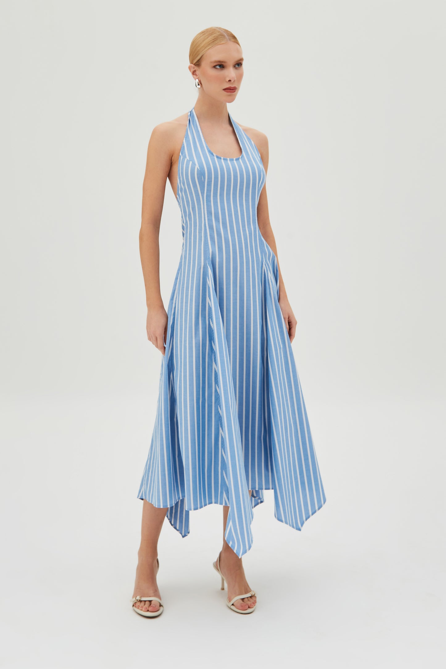 VESTIDO MIDI FRENTE UNICA BARRA AMPLA ASSIMETRICA LISTRADO AZUL MARINHO