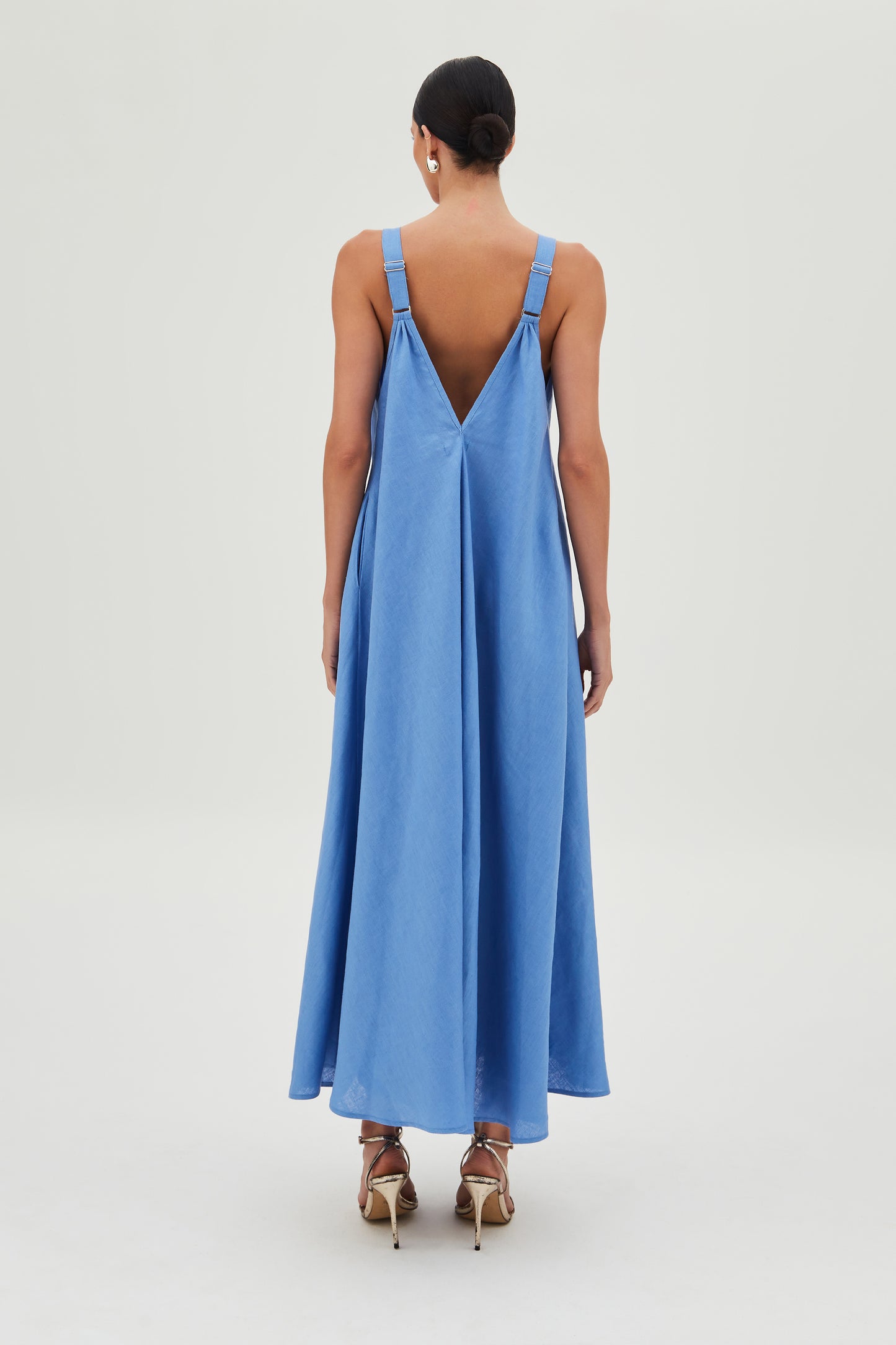 VESTIDO MIDI ALCA LARGA DECOTE V CAIMENTO AMPLO AZUL JEANS