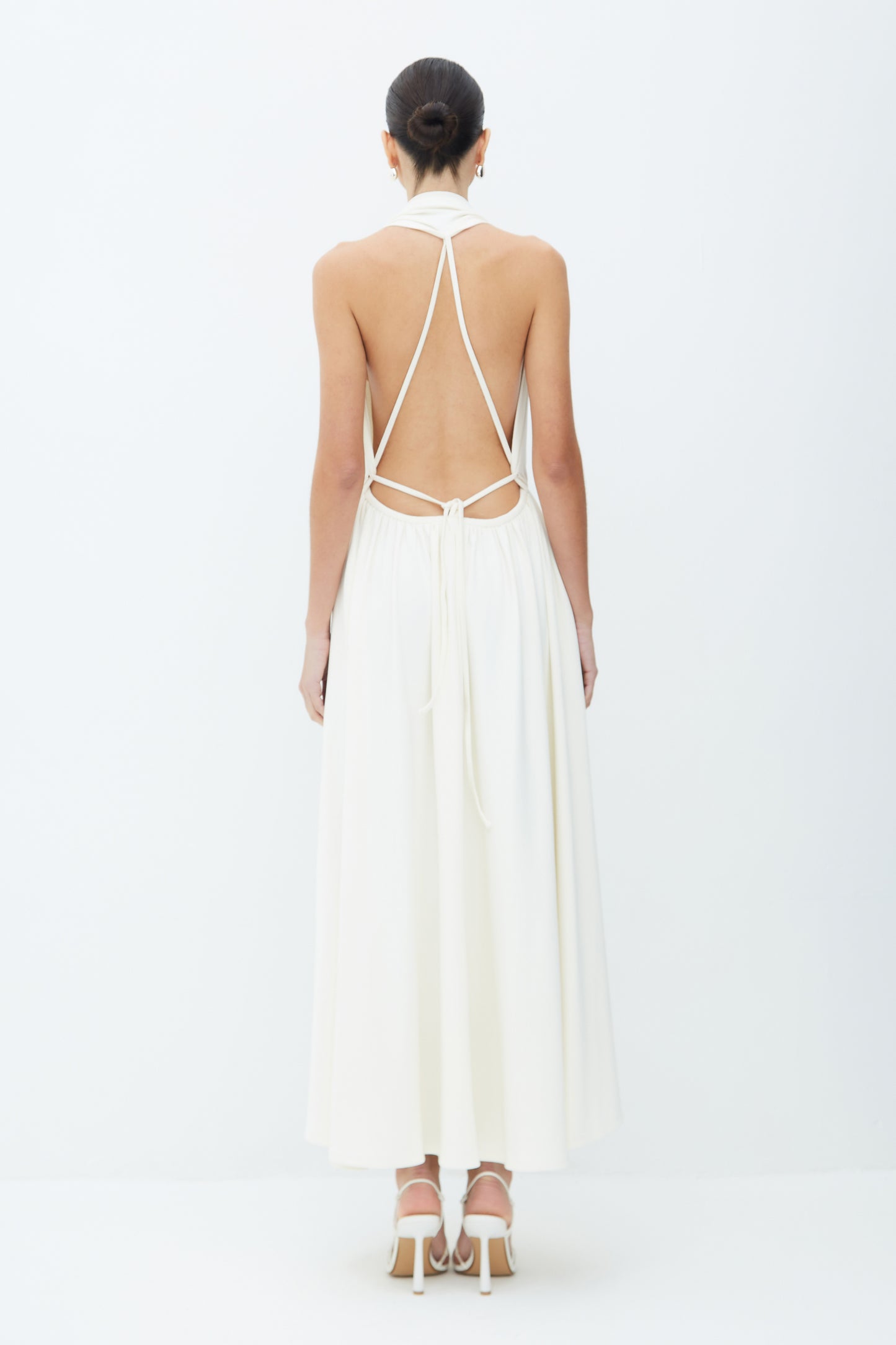 VESTIDO MIDI FRENTE UNICA DECOTE PROFUNDO OFF WHITE