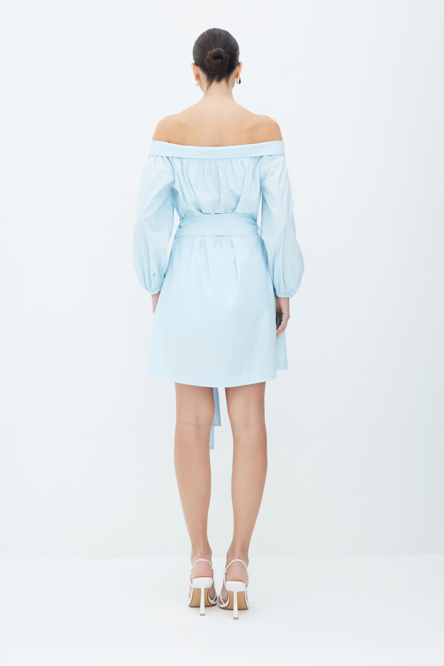 VESTIDO CURTO COM BOTOS FRONTAL E FAIXA PARA AMARRACAO AZUL POLAR