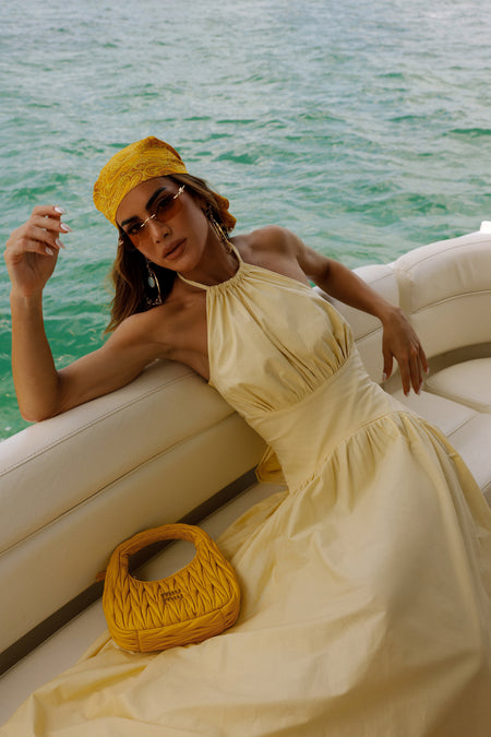 VESTIDO MIDI AMARRACAO COSTAS E PESCOCO BARRA AMPLA AMARELO MANTEIGA