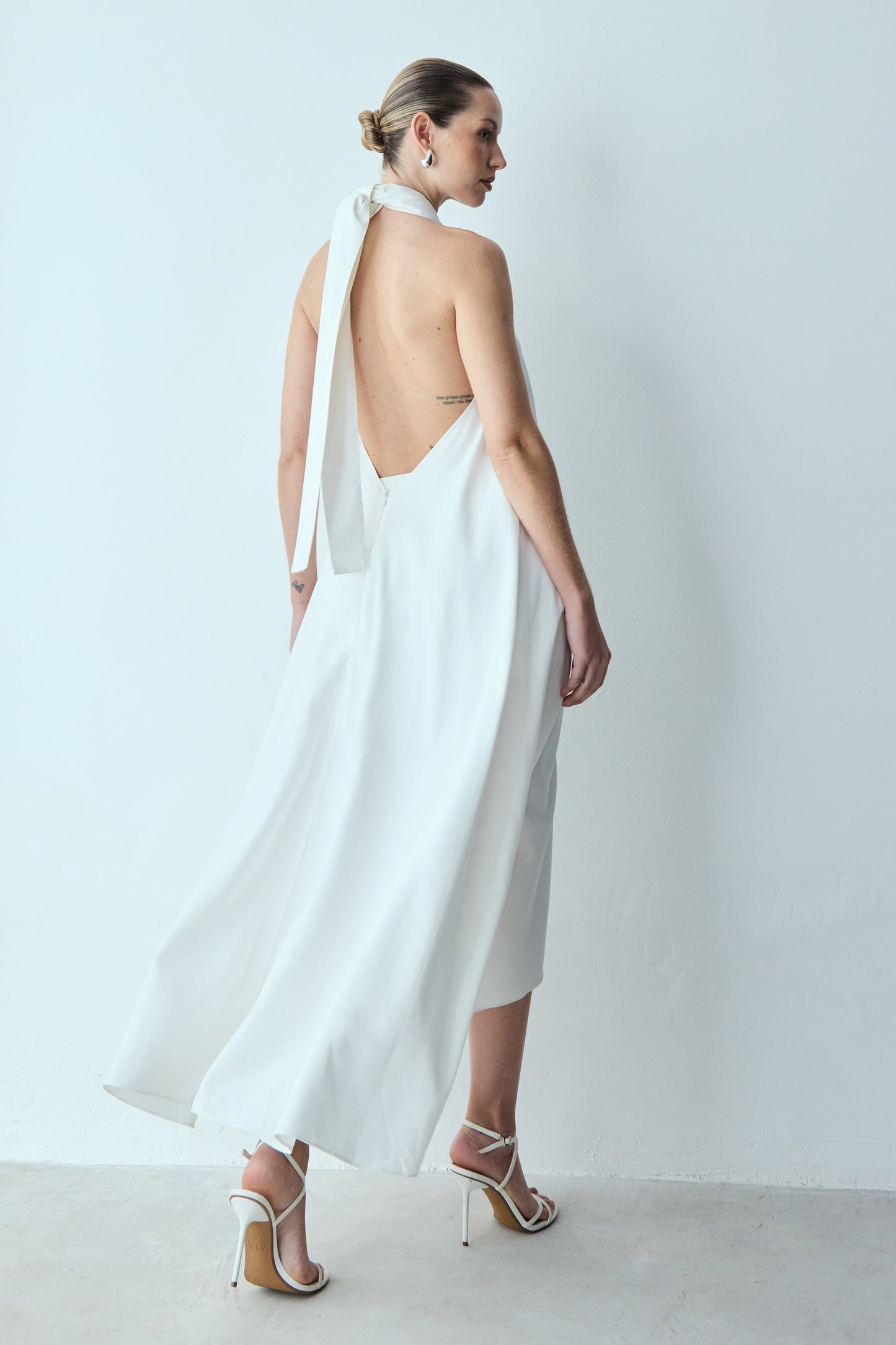 TUNICA FLUIDA COM AMARRACAO OFF WHITE
