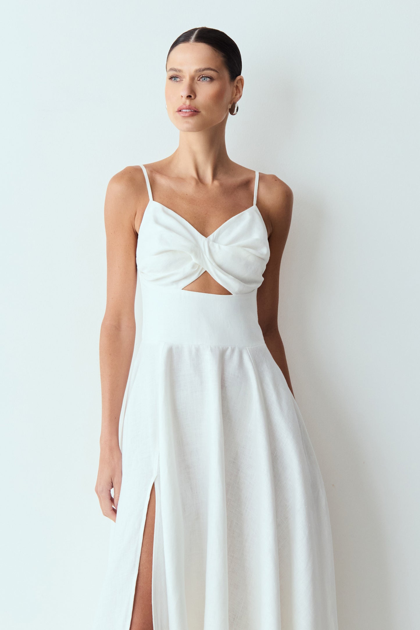 VESTIDO MIDI TORCAO BUSTO E RECORTE FRONTAL CINTURA BRANCO