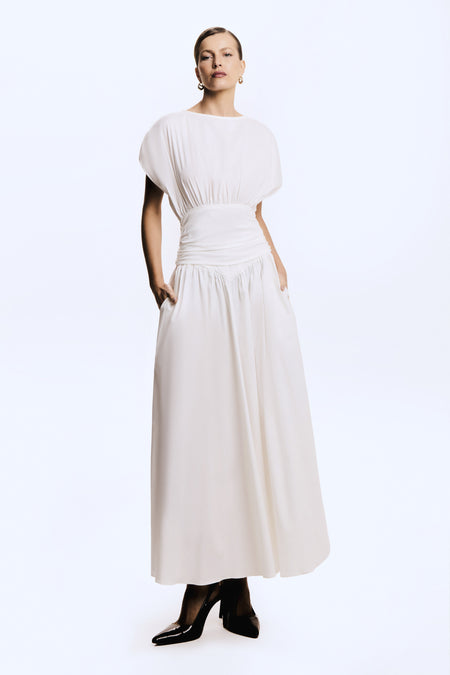 VESTIDO MIDI COS LARGO E ACINTURADO E MANGA AMPLA OFF WHITE