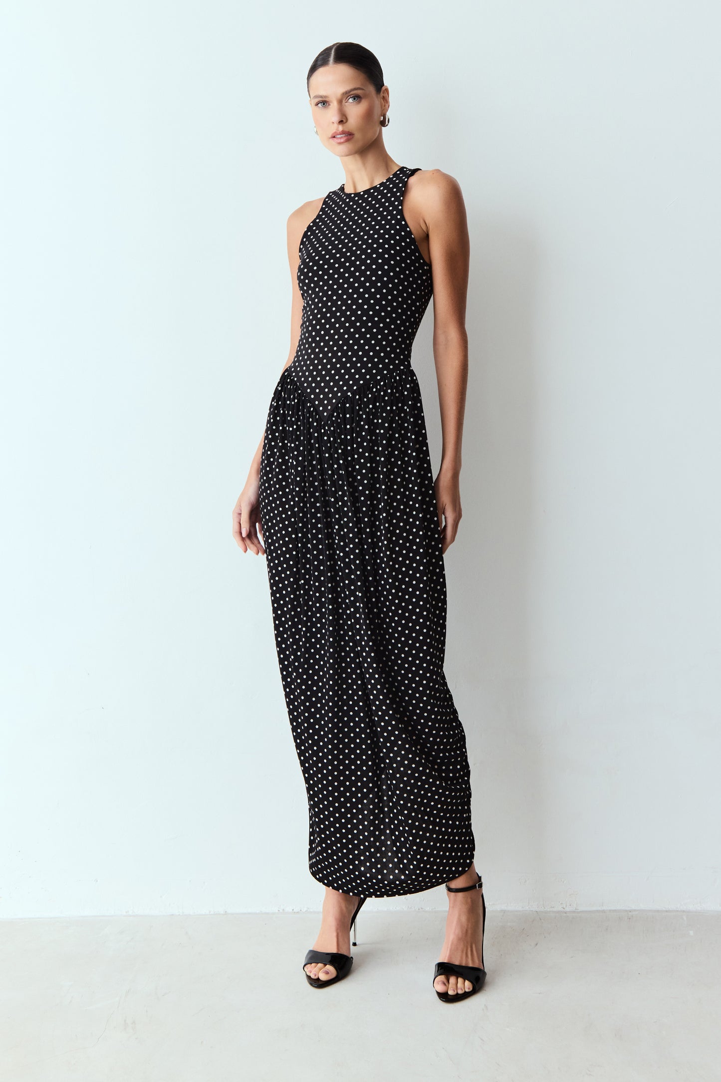 VESTIDO LONGO FRANZIDOS CINTURA POÁ PRETO