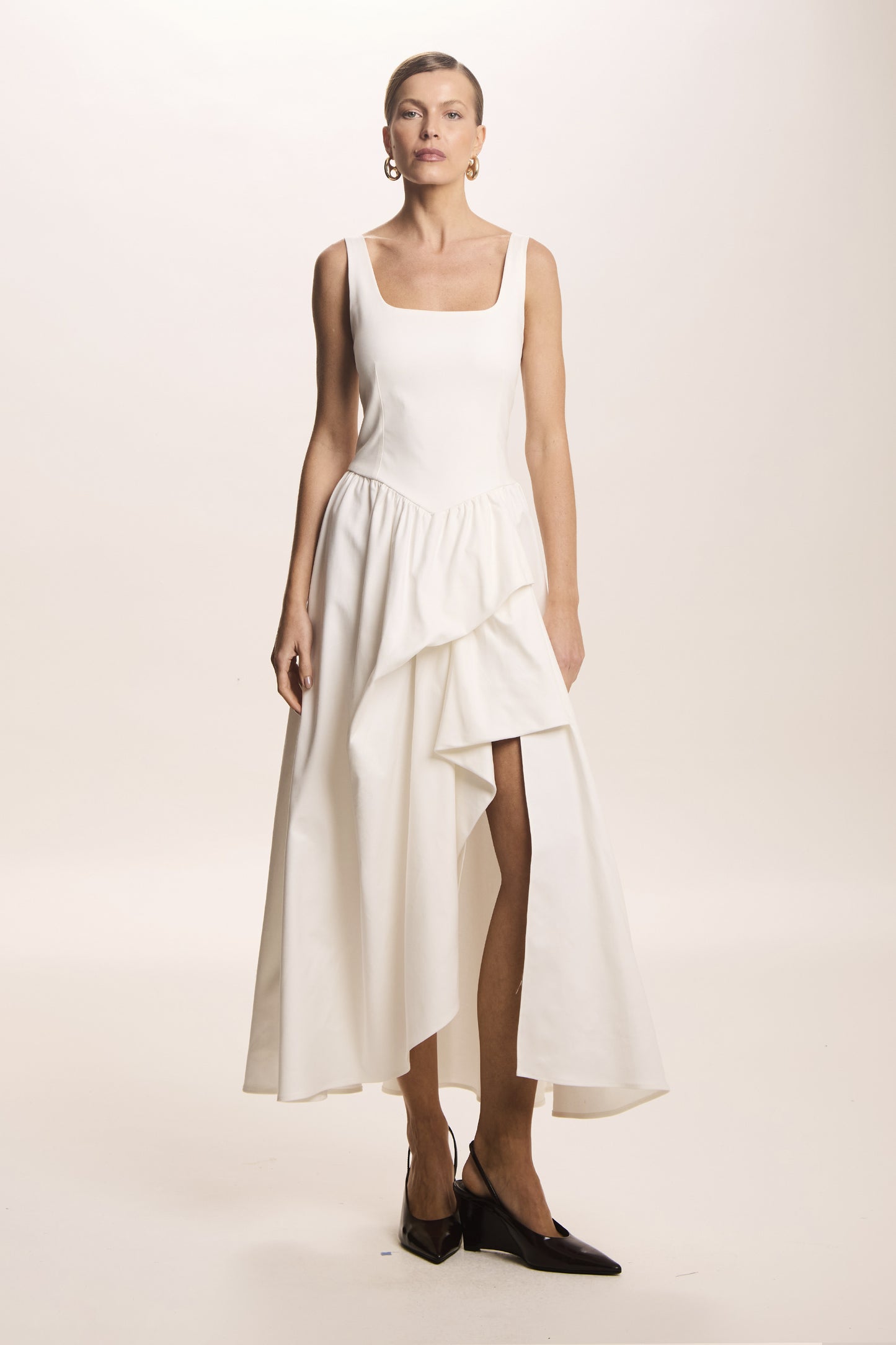 VESTIDO MIDI COM DRAPEADO ASSIMETRICO FRONTAL OFF WHITE