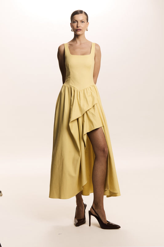 VESTIDO MIDI COM DRAPEADO ASSIMETRICO FRONTAL AMARELO MANTEIGA