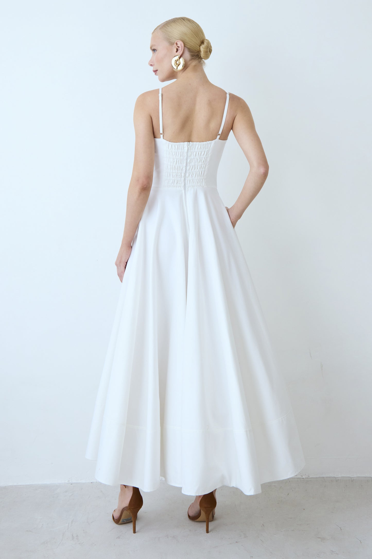 VESTIDO MIDI SOBREPOSICAOO ESTRUTURADA BUSTO OFF WHITE