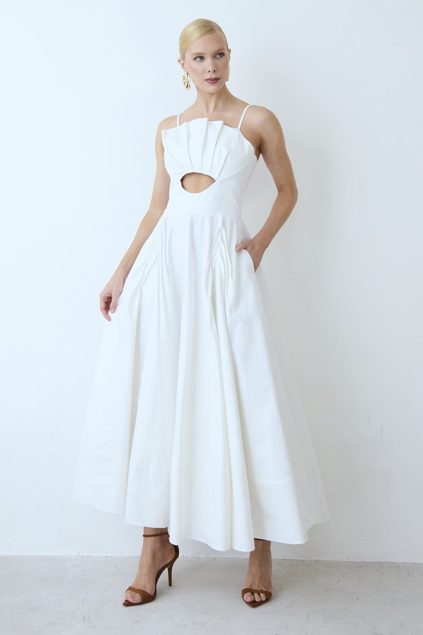 VESTIDO MIDI SOBREPOSICAOO ESTRUTURADA BUSTO OFF WHITE