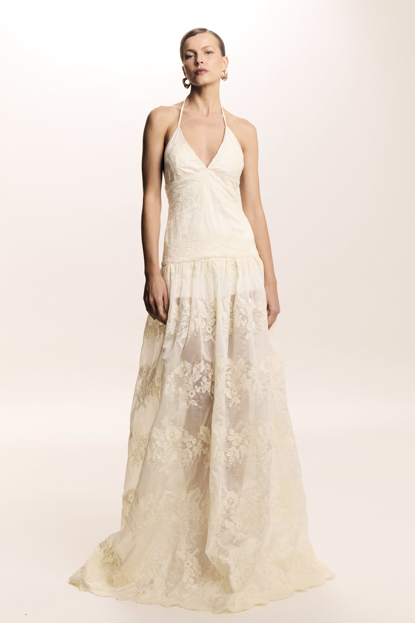 VESTIDO LONGO  BORDADO COM RECORTE BUSTO ACINTURADO CREME