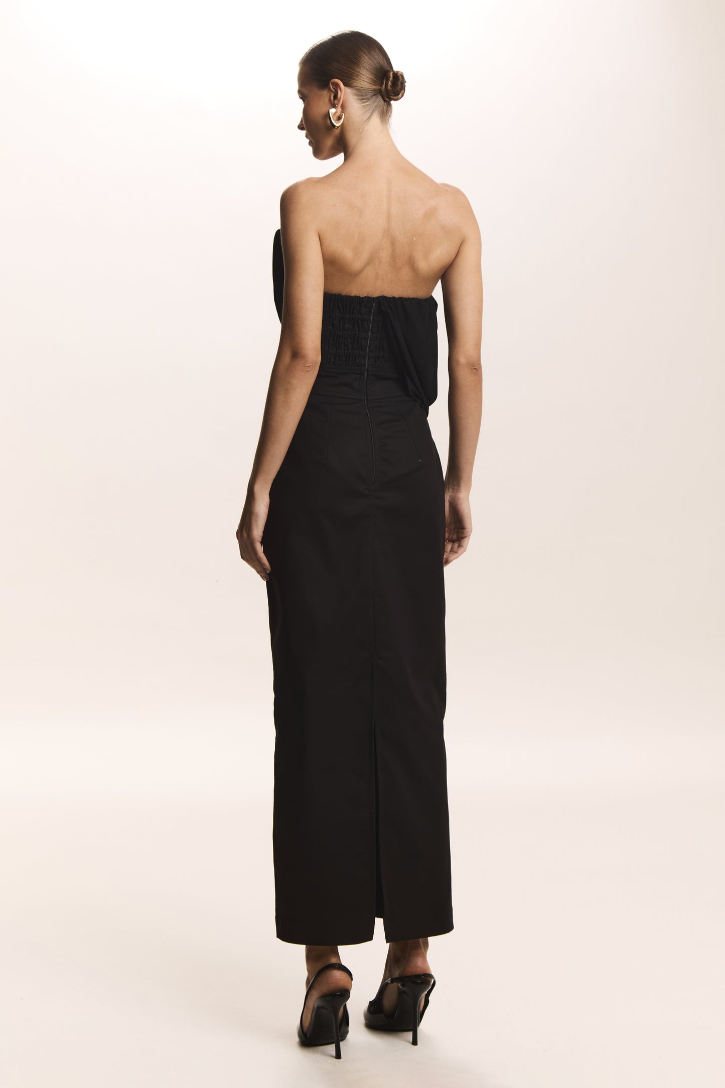 VESTIDO MIDI TOMARA QUE CAIA SOBREPOSICAO FLUIDA PRETO