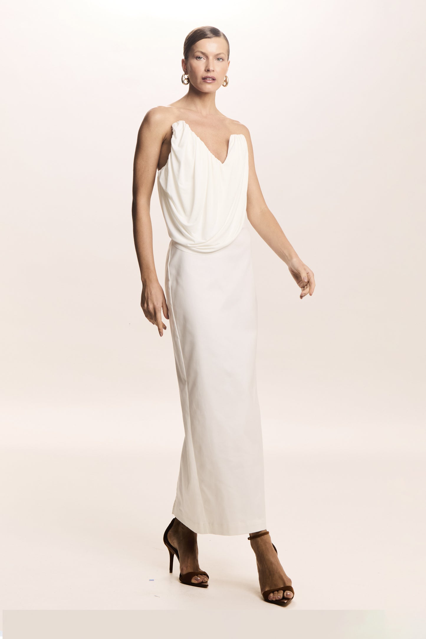 VESTIDO MIDI TOMARA QUE CAIA SOBREPOSICAO FLUIDA OFF WHITE