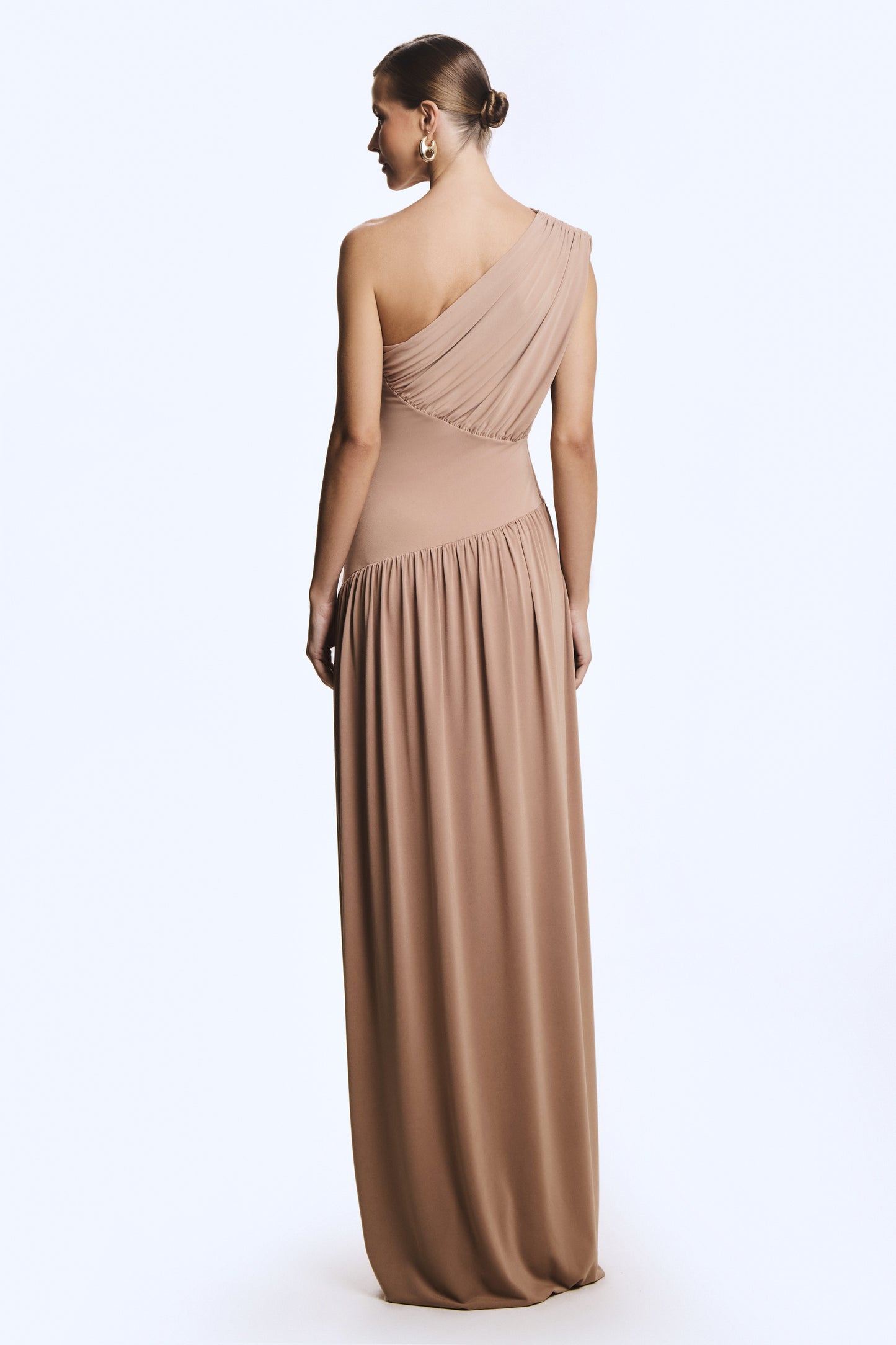 VESTIDO MIDI UM OMBRO BARRA  BALONE ASSIMETRICA CARAMELO