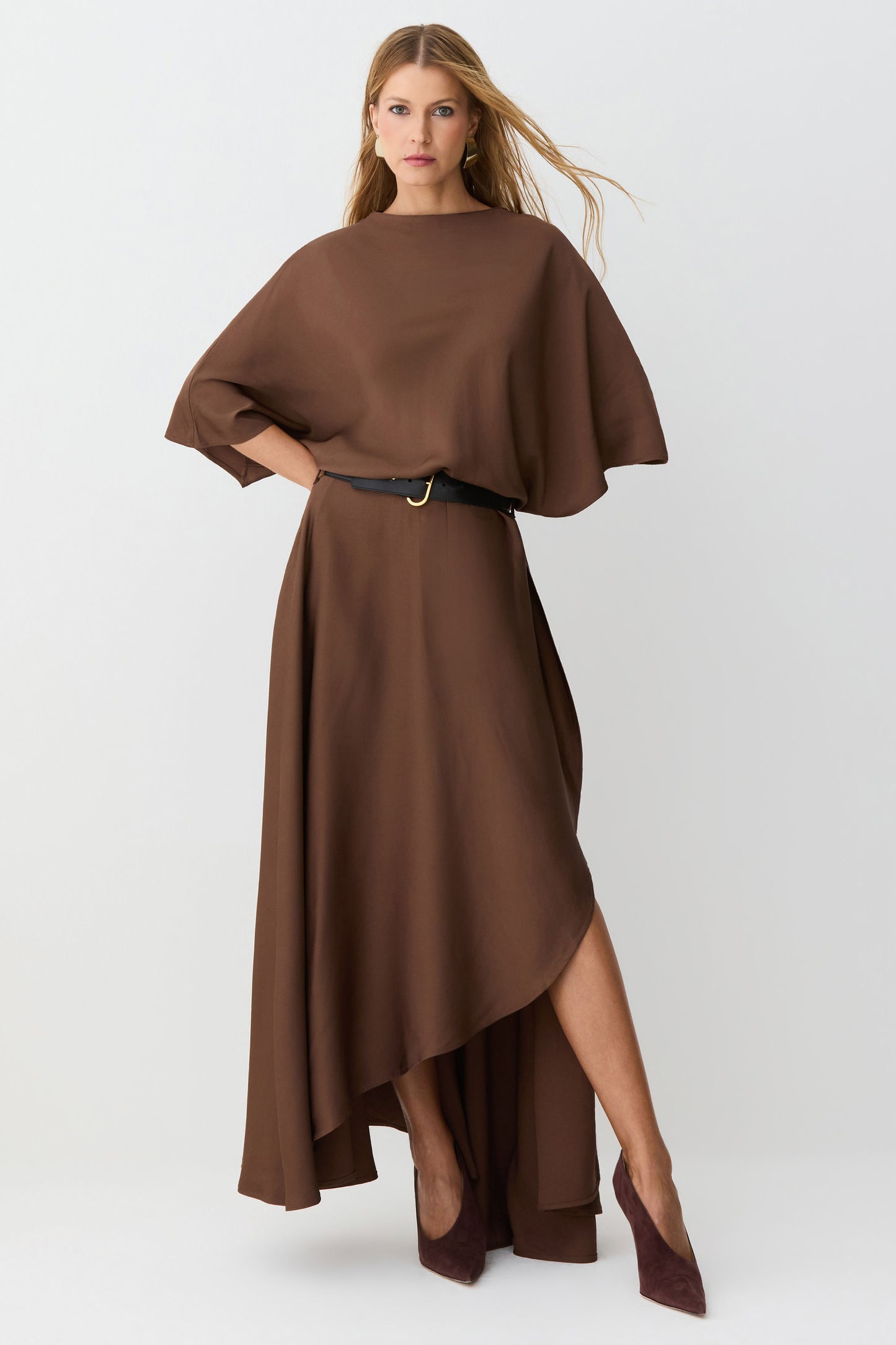 VESTIDO MIDI FLUIDO COM TRANSPASSE SAIA MARROM