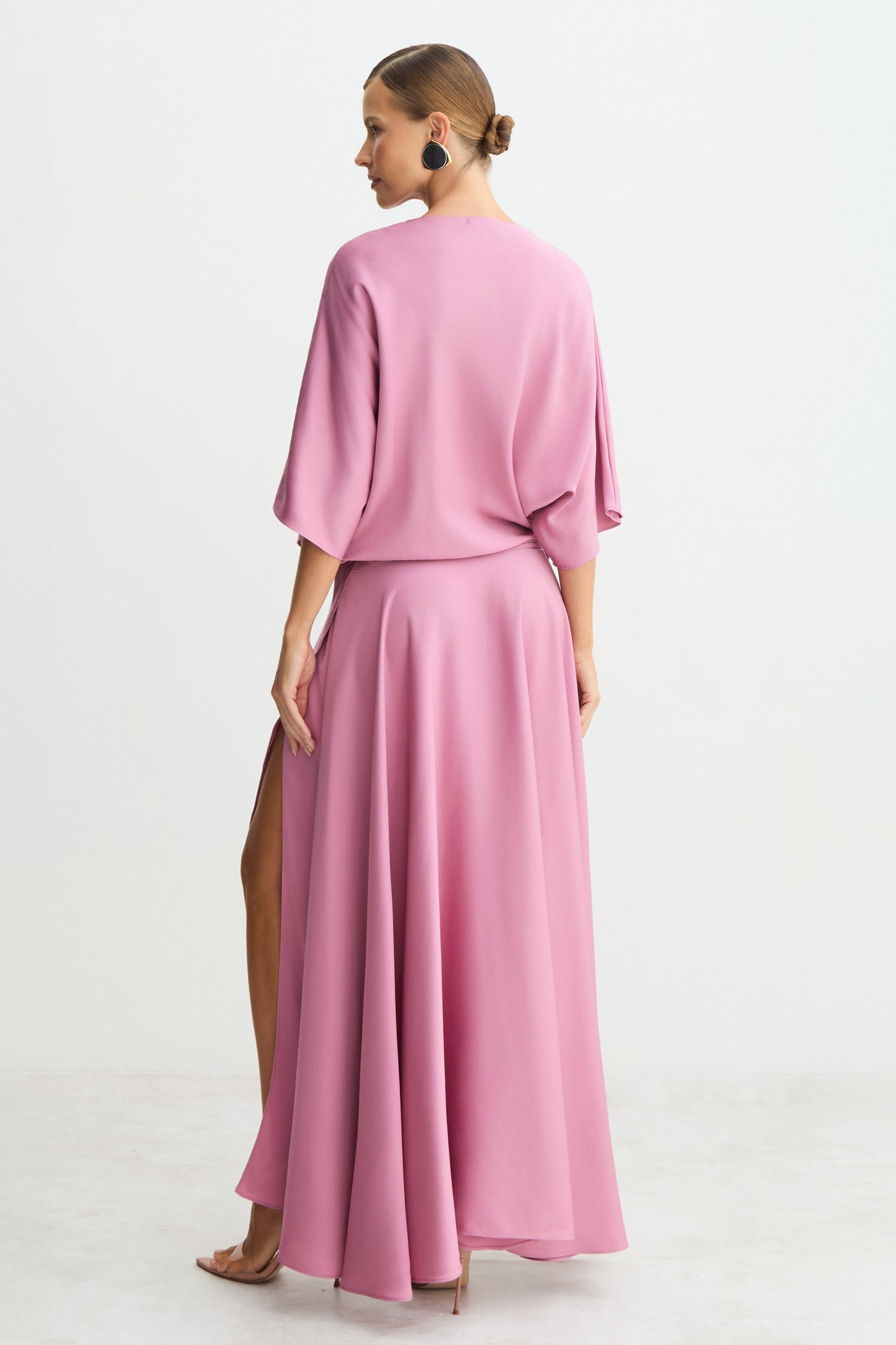 VESTIDO MIDI FLUIDO COM TRANSPASSE SAIA ROSA AMARANTO