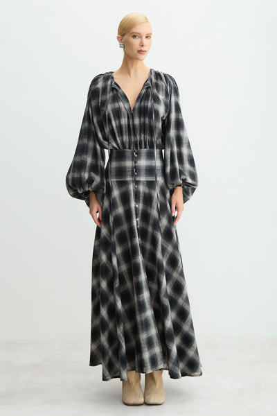 VESTIDO LONGO MANGAS BUFANTES COS LARGO BOTOES FRONTAL PRETO