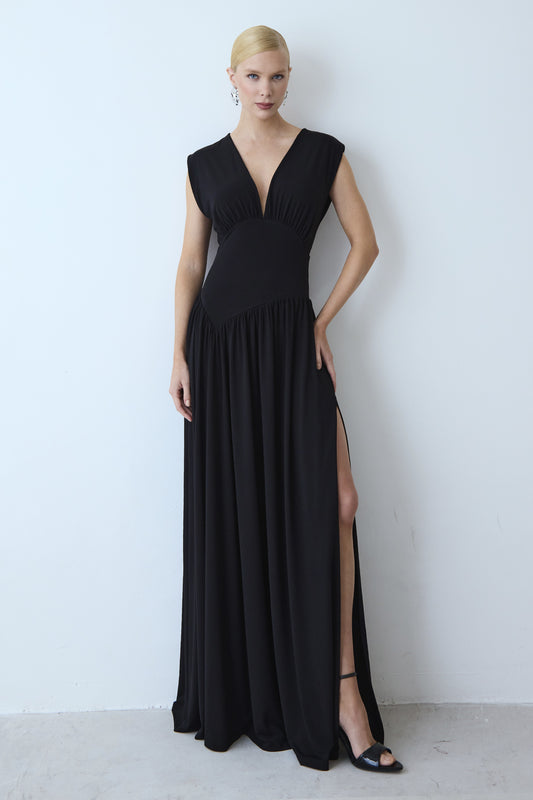 VESTIDO LONGO ACINTURADO DECOTE V PROFUNDO BARRA FLUIDA PRETO