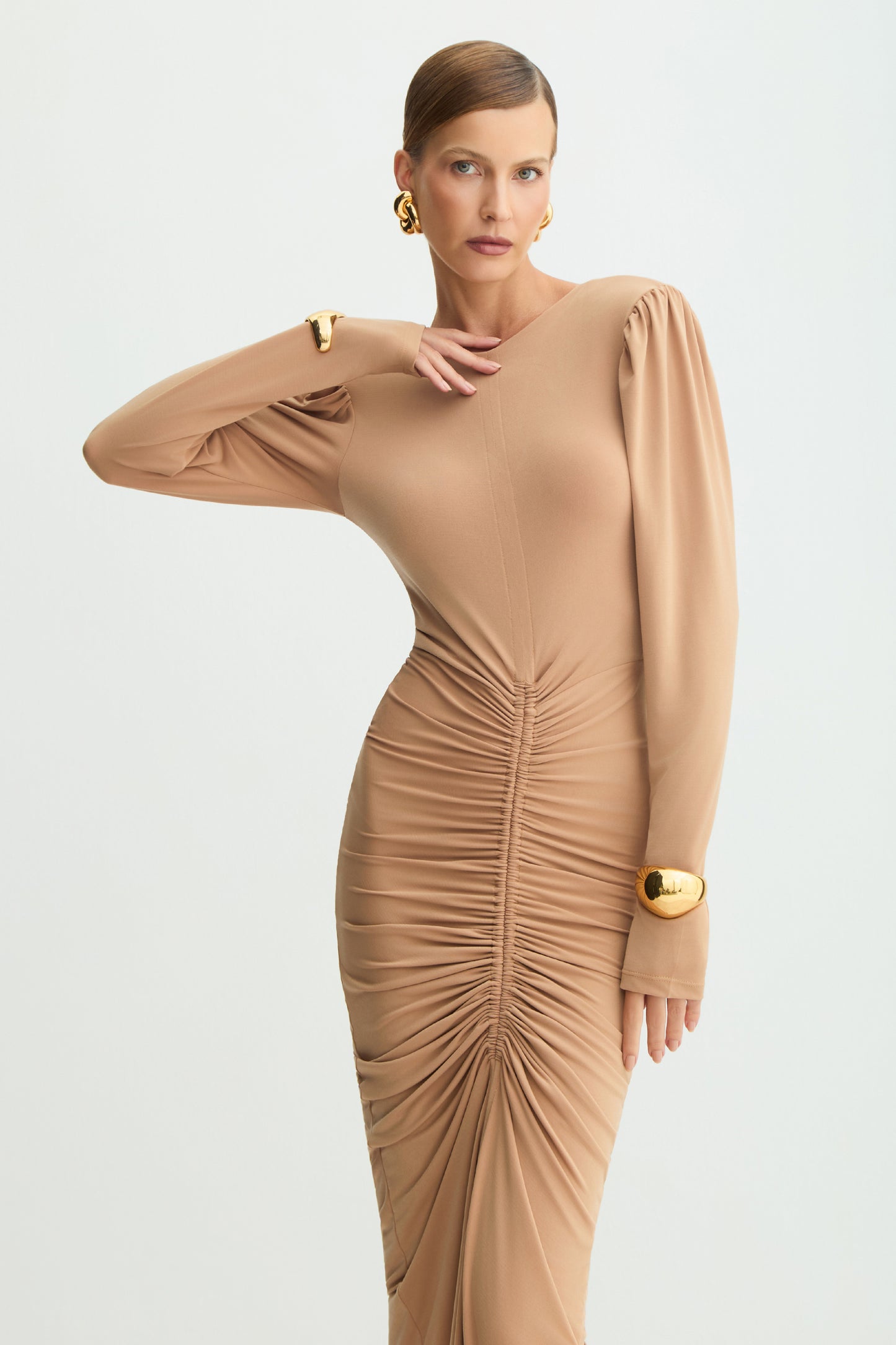 VESTIDO MIDI FRANZIDOS FRENTE E COSTAS BEGE CAMELO