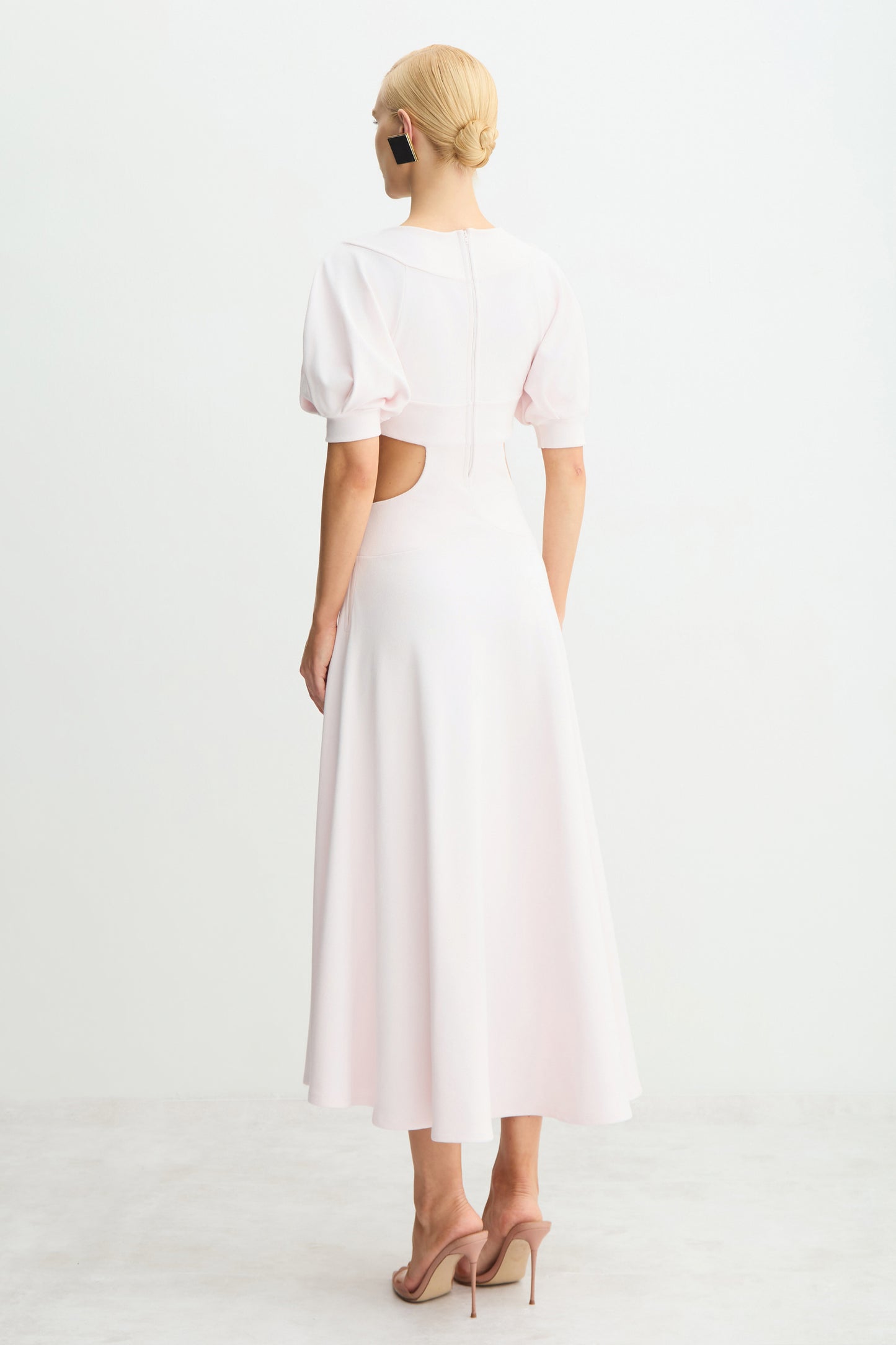 VESTIDO MIDI MANGAS CURTAS AMPLAS ABERTURAS LATERAIS ROSA CELESTIAL