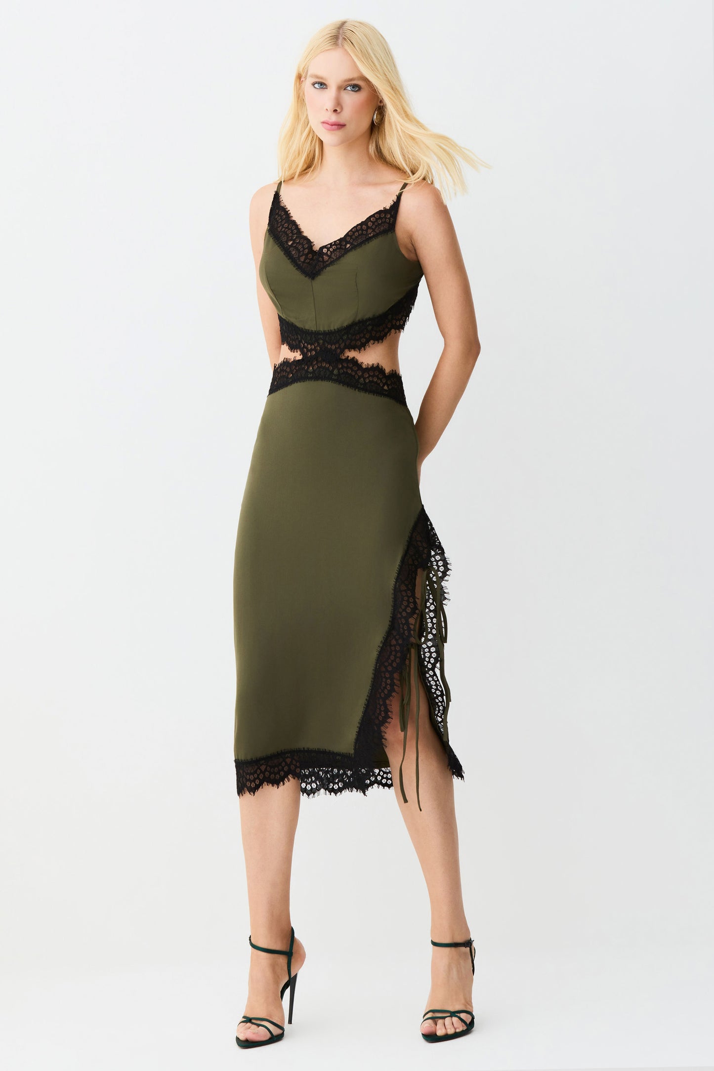 VESTIDO MIDI AMARRACAO LATERAL PERNA E COSTAS VERDE MILITAR ESCURO