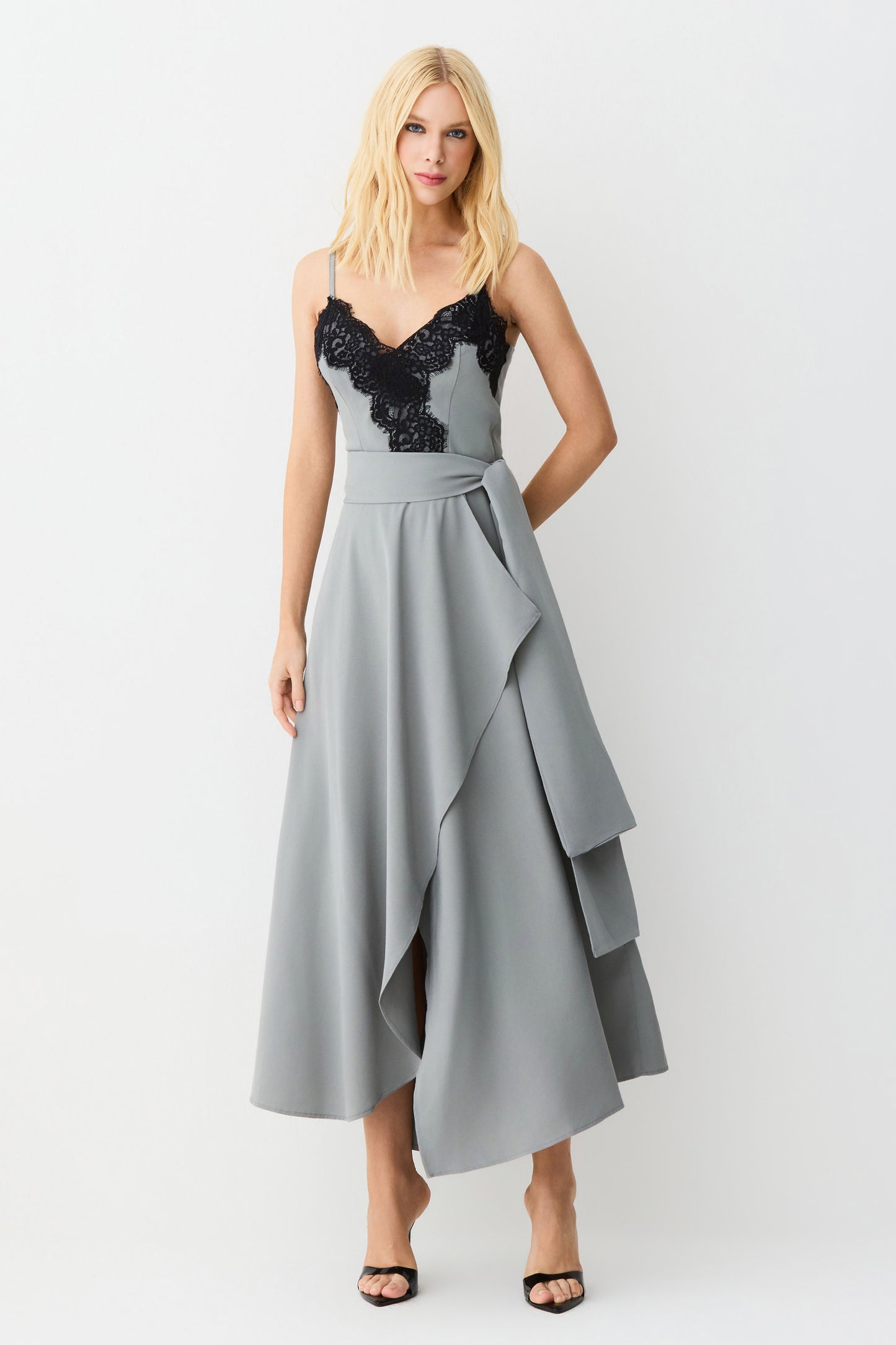 VESTIDO MIDI RENDA BUSTO COM SOBREPOSICAO SAIA CINZA MINERIO