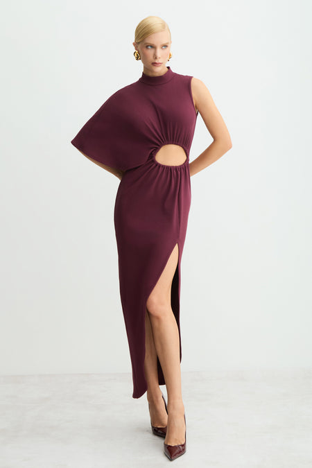 VESTIDO MIDI GOLA ALTA ABERTURA FRONTAL COM FRANZIDOS VINHO