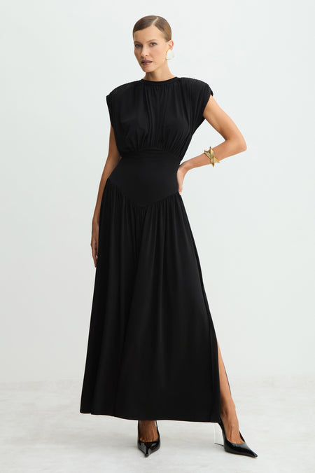 VESTIDO MIDI MANGA CURTA COS AMPLO COM SAIA FLUIDA PRETO