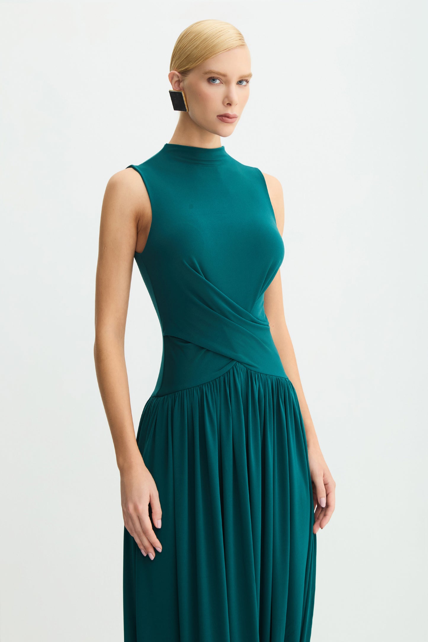 VESTIDO MIDI SAIA BALONE COM TRANSPASSE E  ABERTURA VERDE PETROLEO