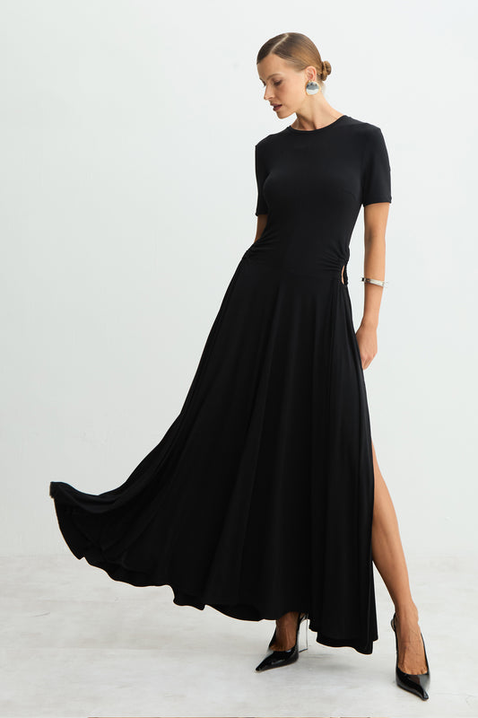 VESTIDO MIDI ALONGADO ABERTURA COM FRANZIDO LATERAL PRETO