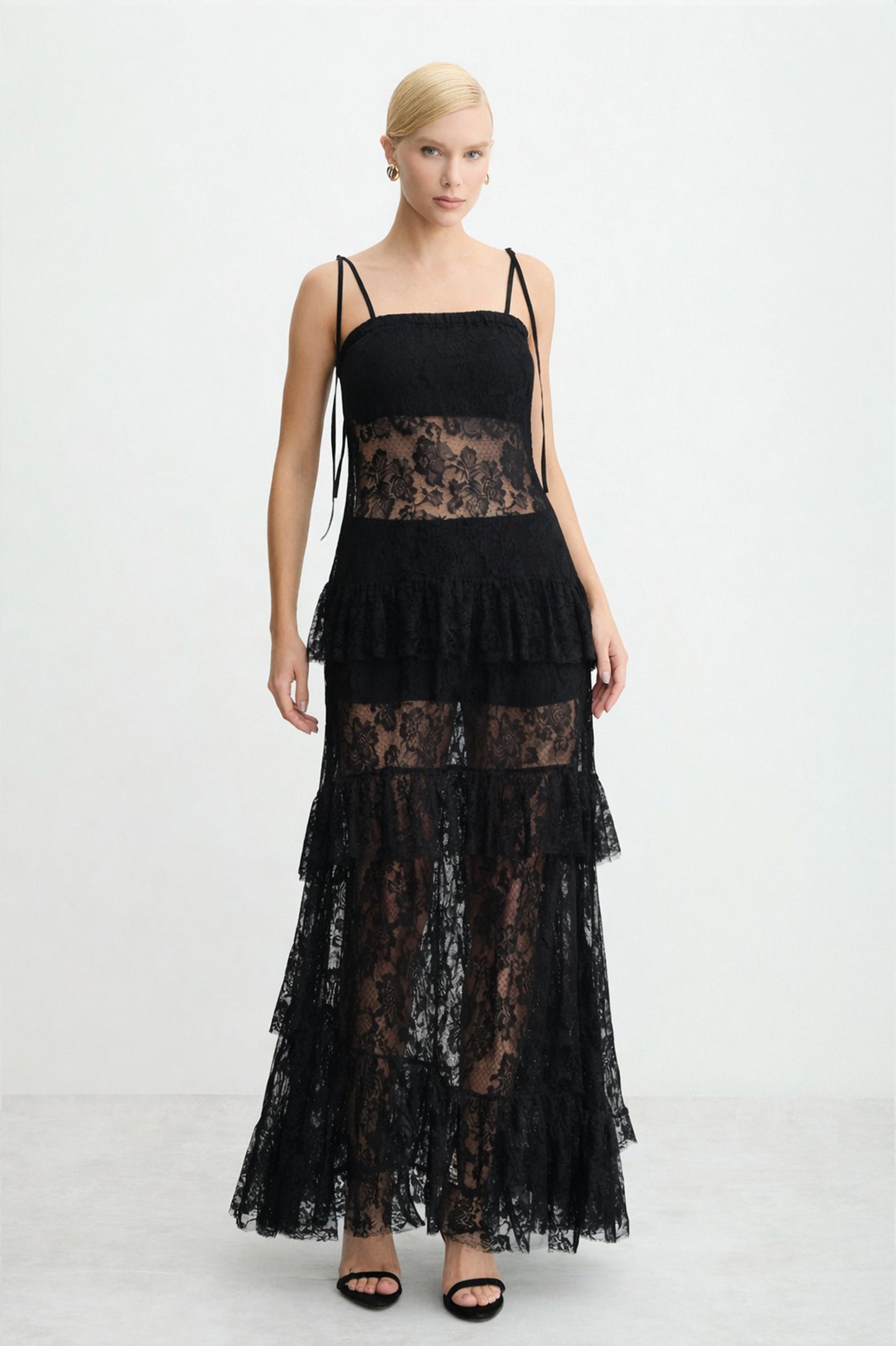 VESTIDO MIDI ALONGADO AMARRCAO OMBROS E BABADOS PRETO