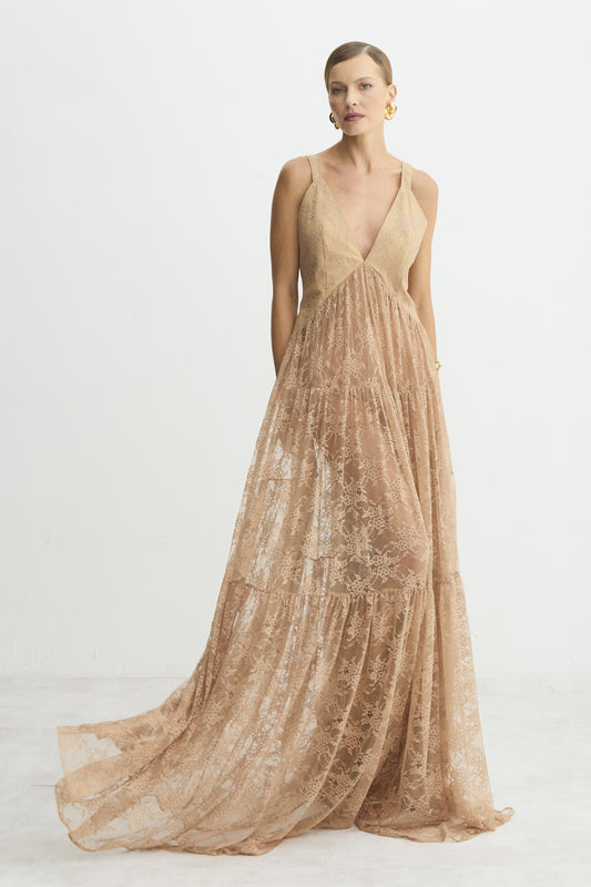 VESTIDO LONGO ALCAS LARGAS COM DECOTE V EM RENDA MOCHA MOUSSE