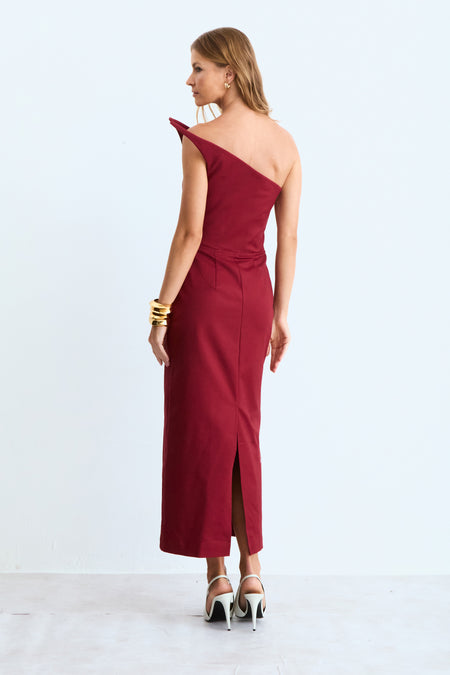 VESTIDO MIDI RECORTE ASSIMETRICO ESTRUTURADO DECOTE VERMELHO CEREJA