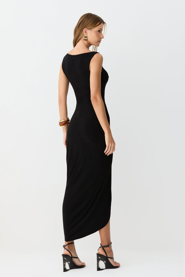 VESTIDO MIDI TORCAO COM FRANZIDOS LATERAIS E FENDA PRETO