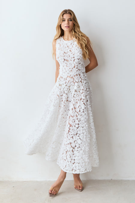 VESTIDO MIDI REGATA COM BARRA AMPLA EM TULE BORDADO OFF WHITE